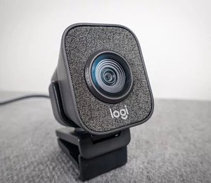 Test Logitech StreamCam, l’arme ultime pour les youtubeurs et streameurs